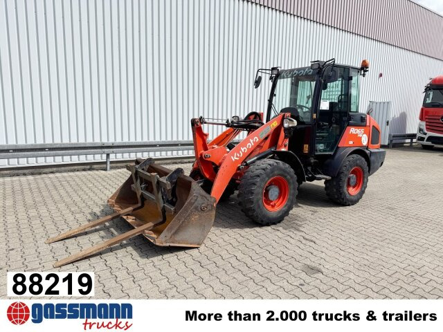 Kubota R065 4x4, Palettengabel, ca. 1.733 Betr.-Std. - מעמיס גלגלים: תמונה 1 Kubota R065 4x4, Palettengabel, ca. 1.733 Betr.-Std. - מעמיס גלגלים: תמונה 1