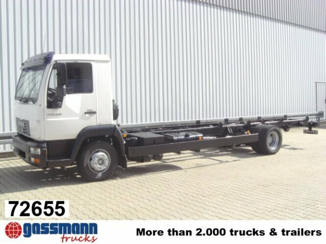 MAN LE 12.220 BL 4x2, Ersatzteilträger! - משאית עם שלדת תא: תמונה 1 MAN LE 12.220 BL 4x2, Ersatzteilträger! - משאית עם שלדת תא: תמונה 1