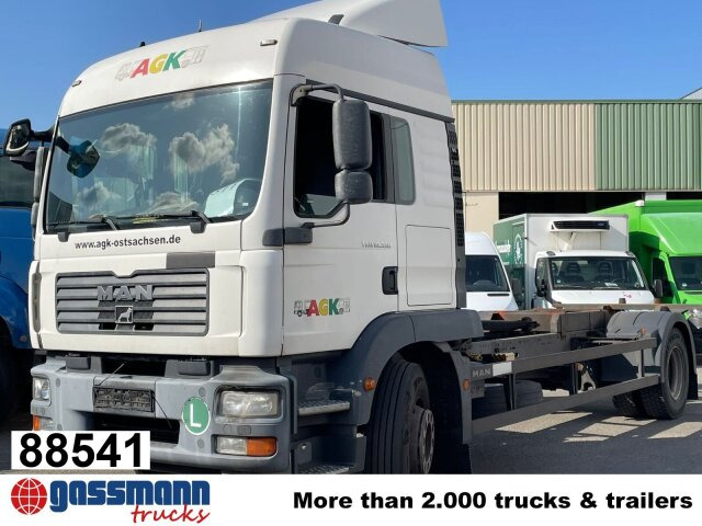 MAN TGM 18.330 4X2 LL, Fahrschulausstattung - מוביל מכולות/ משאית החלפת גוף: תמונה 1 MAN TGM 18.330 4X2 LL, Fahrschulausstattung - מוביל מכולות/ משאית החלפת גוף: תמונה 1