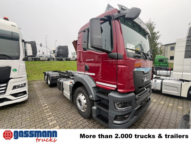 MAN TGS 26.440 6x2-4 LL CH, Lenk-/Liftachse, Navi, - משאית עם שלדת תא: תמונה 2 MAN TGS 26.440 6x2-4 LL CH, Lenk-/Liftachse, Navi, - משאית עם שלדת תא: תמונה 2