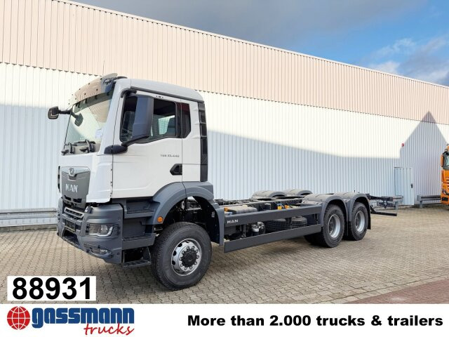 MAN TGS 33.440 6x6 BB CH, Hohe Bauart, Nebenantrieb - משאית עם שלדת תא: תמונה 1 MAN TGS 33.440 6x6 BB CH, Hohe Bauart, Nebenantrieb - משאית עם שלדת תא: תמונה 1
