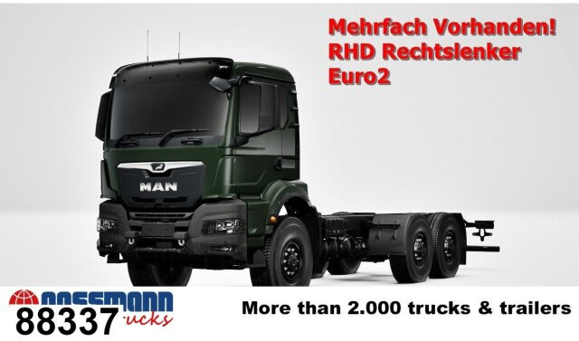 MAN TGS 33.440 6x6 BB CH RHD, Euro2, Rechtslenker, - משאית עם שלדת תא: תמונה 1 MAN TGS 33.440 6x6 BB CH RHD, Euro2, Rechtslenker, - משאית עם שלדת תא: תמונה 1