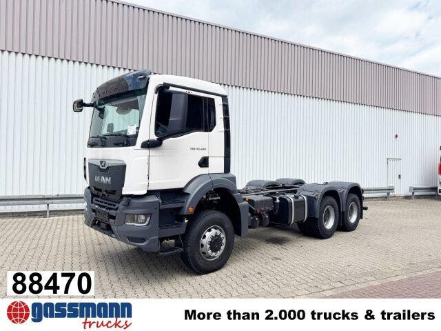 MAN TGS 33.480 6x6 BB CH, Hohe Bauart, Nebenantrieb - משאית עם שלדת תא: תמונה 1 MAN TGS 33.480 6x6 BB CH, Hohe Bauart, Nebenantrieb - משאית עם שלדת תא: תמונה 1