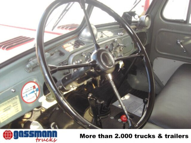 Magirus Deutz MAGIRUS URANUS 250D22 KW 16 Feuerwehr Kranwagen - משאית אש, משאית מנוף: תמונה 2 Magirus Deutz MAGIRUS URANUS 250D22 KW 16 Feuerwehr Kranwagen - משאית אש, משאית מנוף: תמונה 2