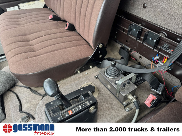 אמבולנס Mercedes-Benz 1222 AF 4x4, Rüstwagen RW 2, Seilwinde: תמונה 6