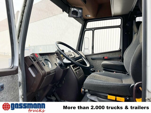 Mercedes-Benz 711 D-KA 4x2, Standklima, 11-Sitze, 2 x on stock - משאית תיבה: תמונה 3 Mercedes-Benz 711 D-KA 4x2, Standklima, 11-Sitze, 2 x on stock - משאית תיבה: תמונה 3