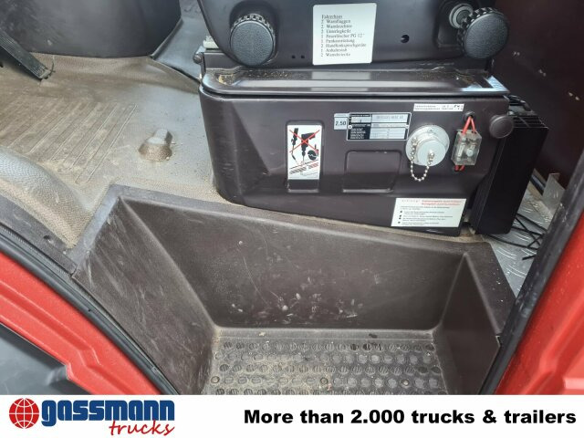 Mercedes-Benz 814 D 4x2 Doka, LF 8/6 - משאית אש: תמונה 4 Mercedes-Benz 814 D 4x2 Doka, LF 8/6 - משאית אש: תמונה 4