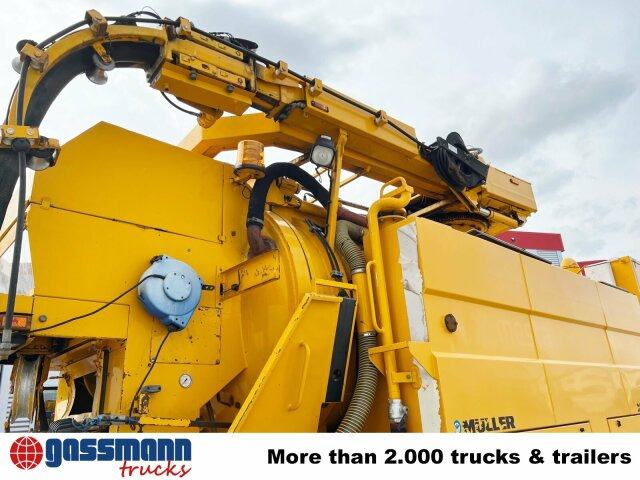 מטאטא כבישים Mercedes-Benz Actros 3243 K 8x4/4, Müller Saug- und: תמונה 15