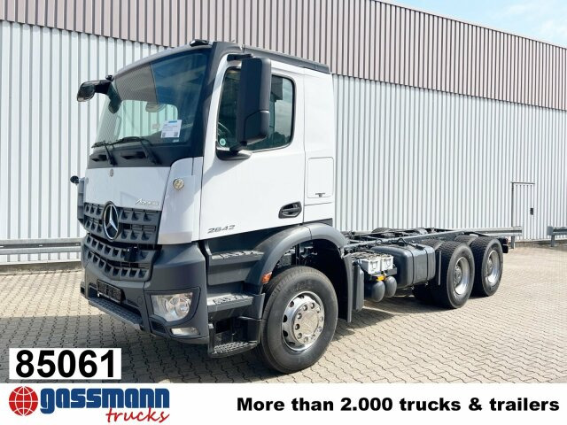 Mercedes-Benz Arocs 2642/45 K 6x4, Retarder, Motorabtrieb - משאית עם שלדת תא: תמונה 1 Mercedes-Benz Arocs 2642/45 K 6x4, Retarder, Motorabtrieb - משאית עם שלדת תא: תמונה 1
