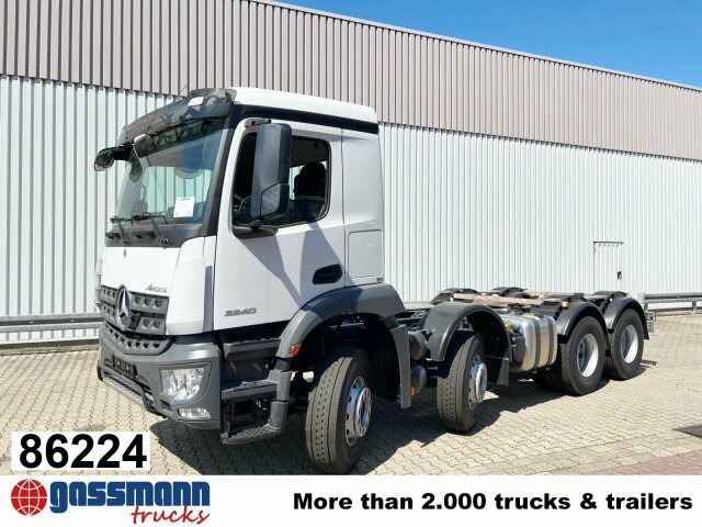 Mercedes-Benz Arocs 3240 8x4 - משאית עם שלדת תא: תמונה 1 Mercedes-Benz Arocs 3240 8x4 - משאית עם שלדת תא: תמונה 1