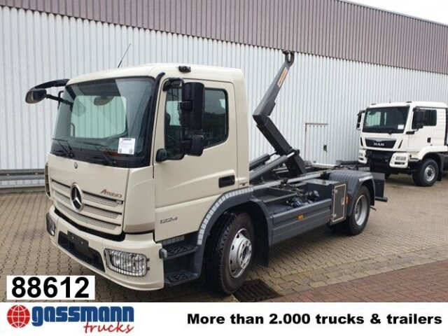 Mercedes-Benz Atego 1224 K 4x2 - משאית הרמת וו: תמונה 1 Mercedes-Benz Atego 1224 K 4x2 - משאית הרמת וו: תמונה 1