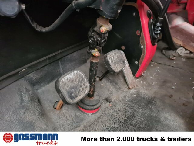 Mercedes-Benz LP 813 4x2 Löschfahrzeug mit Wasserbehälter - משאית אש: תמונה 4 Mercedes-Benz LP 813 4x2 Löschfahrzeug mit Wasserbehälter - משאית אש: תמונה 4