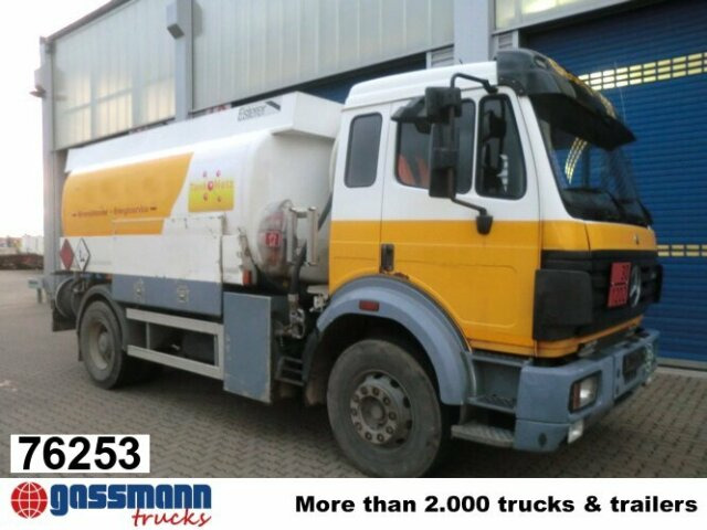 Mercedes-Benz SK 1824 L 4x2, Esterer Tankaufbau ca. 13.100l, 2 - משאית מכל: תמונה 1 Mercedes-Benz SK 1824 L 4x2, Esterer Tankaufbau ca. 13.100l, 2 - משאית מכל: תמונה 1