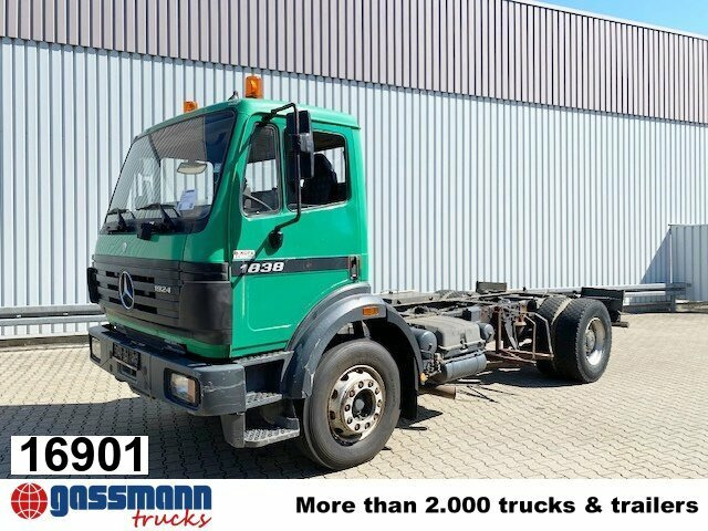 Mercedes-Benz SK 1924 L 4x2 - משאית הרמת וו: תמונה 1 Mercedes-Benz SK 1924 L 4x2 - משאית הרמת וו: תמונה 1