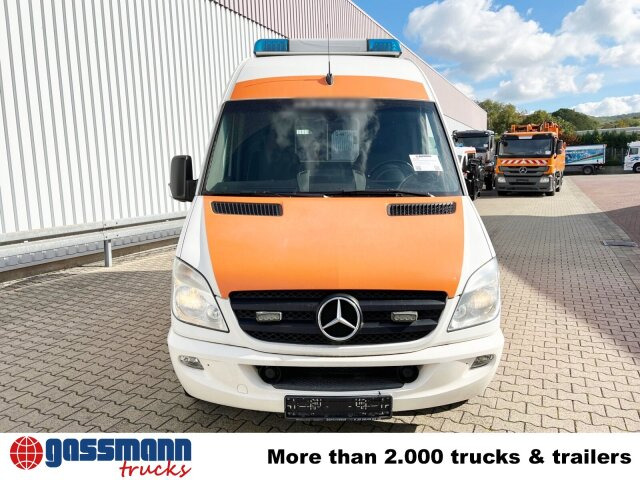 כלי רכב מסחרי עם לוח Mercedes-Benz Sprinter 313 CDI 4x2, EEV, Krankenwagen: תמונה 8