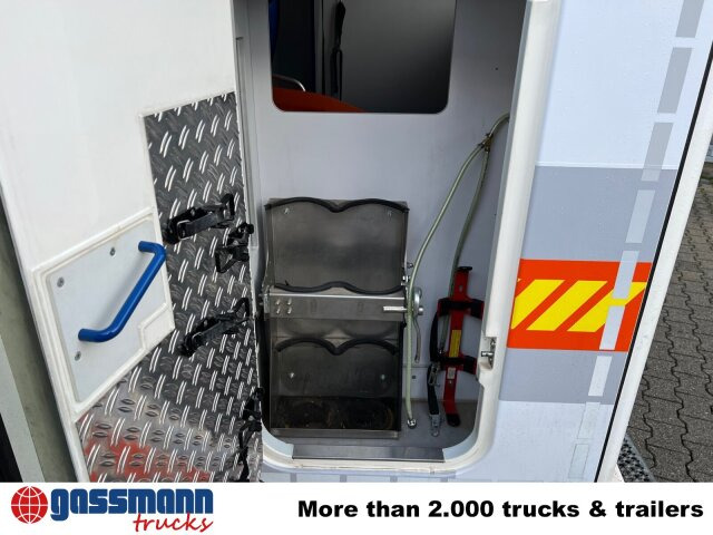 Mercedes-Benz Sprinter 313 CDI 4x2, Rettungswagen - כלי רכב מסחרי עם לוח: תמונה 2 Mercedes-Benz Sprinter 313 CDI 4x2, Rettungswagen - כלי רכב מסחרי עם לוח: תמונה 2