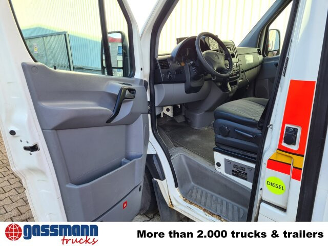 Mercedes-Benz Sprinter 316 KA 4x2, Rettungswagen - כלי רכב מסחרי עם לוח: תמונה 4 Mercedes-Benz Sprinter 316 KA 4x2, Rettungswagen - כלי רכב מסחרי עם לוח: תמונה 4