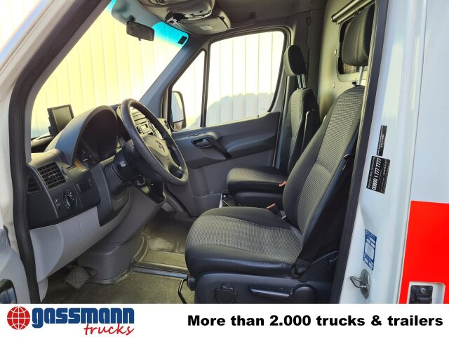 Mercedes-Benz Sprinter 316 KA 4x2, Rettungswagen - כלי רכב מסחרי עם לוח: תמונה 5 Mercedes-Benz Sprinter 316 KA 4x2, Rettungswagen - כלי רכב מסחרי עם לוח: תמונה 5