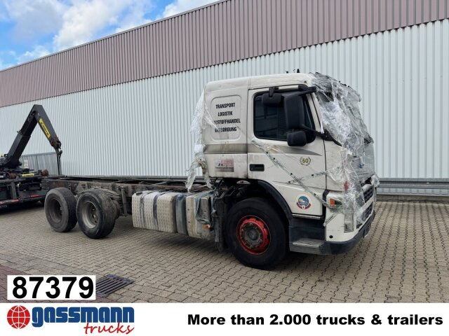Volvo FM 380 6x4 R mit Brandschaden - מזהיר: תמונה 1 Volvo FM 380 6x4 R mit Brandschaden - מזהיר: תמונה 1