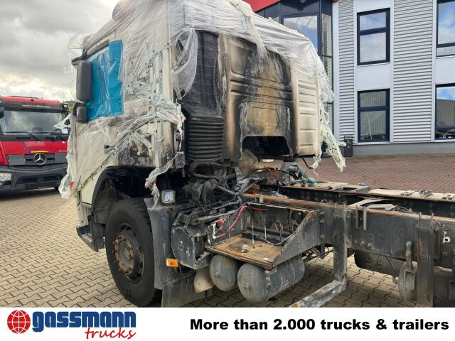Volvo FM 380 6x4 R mit Brandschaden - מזהיר: תמונה 2 Volvo FM 380 6x4 R mit Brandschaden - מזהיר: תמונה 2