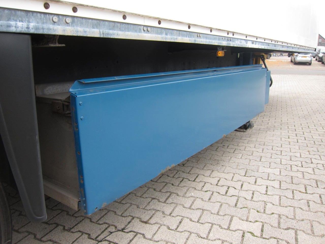 סמיטריילר בתיבה סגורה Schmitz Cargobull SKO 24 Iso-Koffer Doppelstock Lift Disc Top 2x: תמונה 15