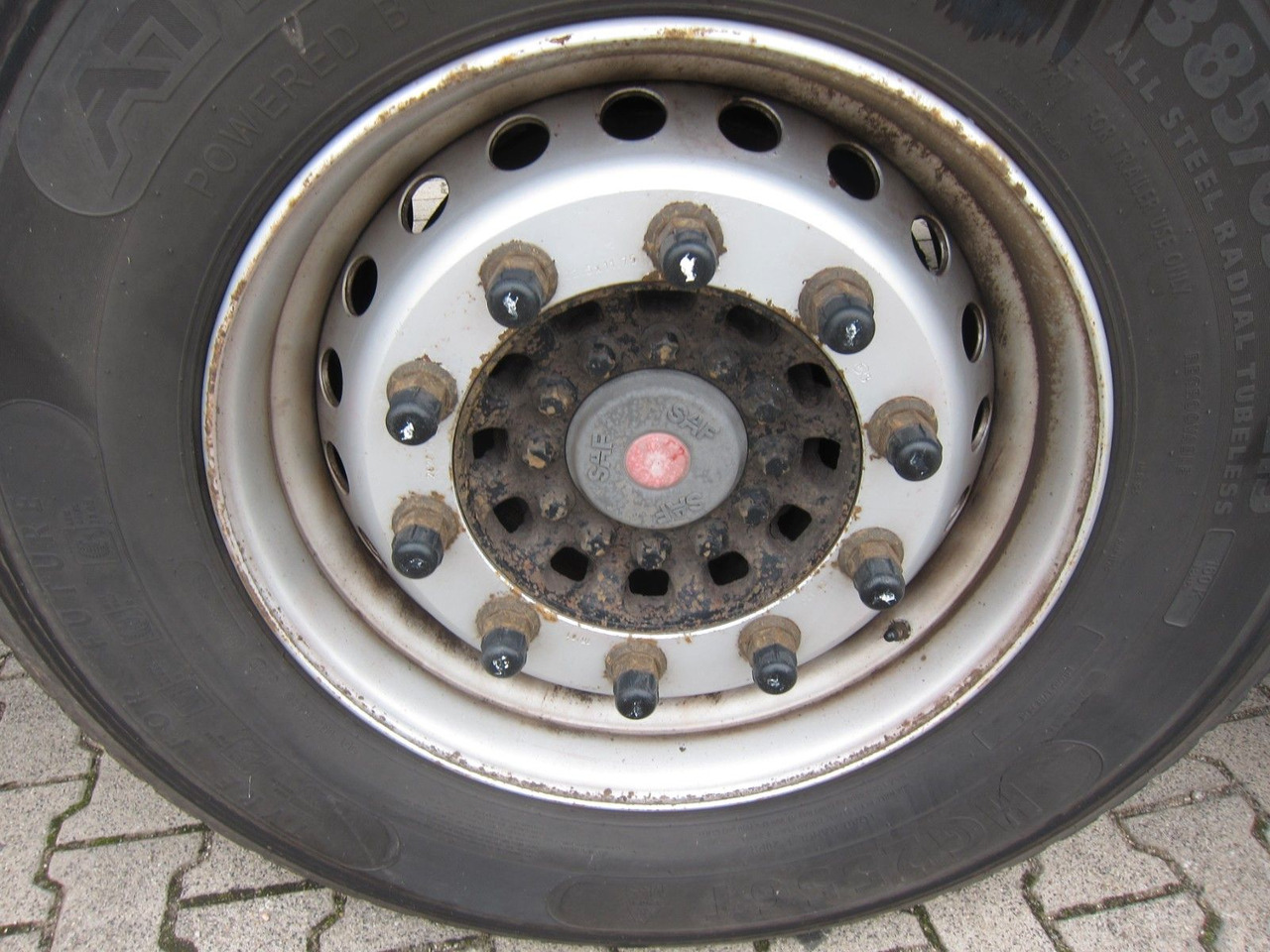 סמיטריילר בתיבה סגורה Schmitz Cargobull SKO 24 Iso-Koffer Doppelstock Lift Disc Top 2x: תמונה 12