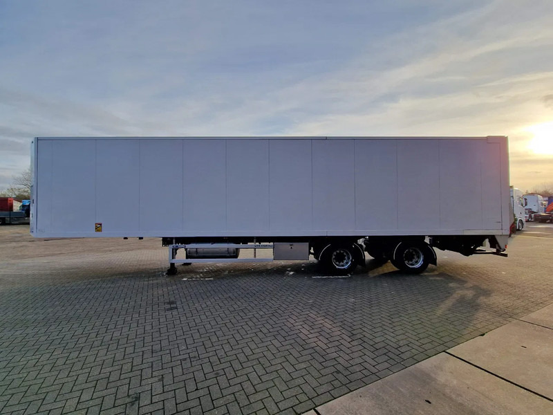 GS Meppel Ravenhorst - Chicken Transport - Frigo/Conditioned - Loadlift -Steering axle - סמיטריילר להובלת בעלי חיים: תמונה 4 GS Meppel Ravenhorst - Chicken Transport - Frigo/Conditioned - Loadlift -Steering axle - סמיטריילר להובלת בעלי חיים: תמונה 4