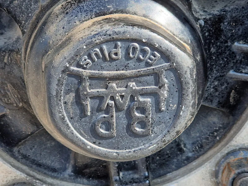 סמיטריילר מוביל מכולות/ החלפת גוף Latre Chassis - 3 axle BPW - Drum brakes: תמונה 10