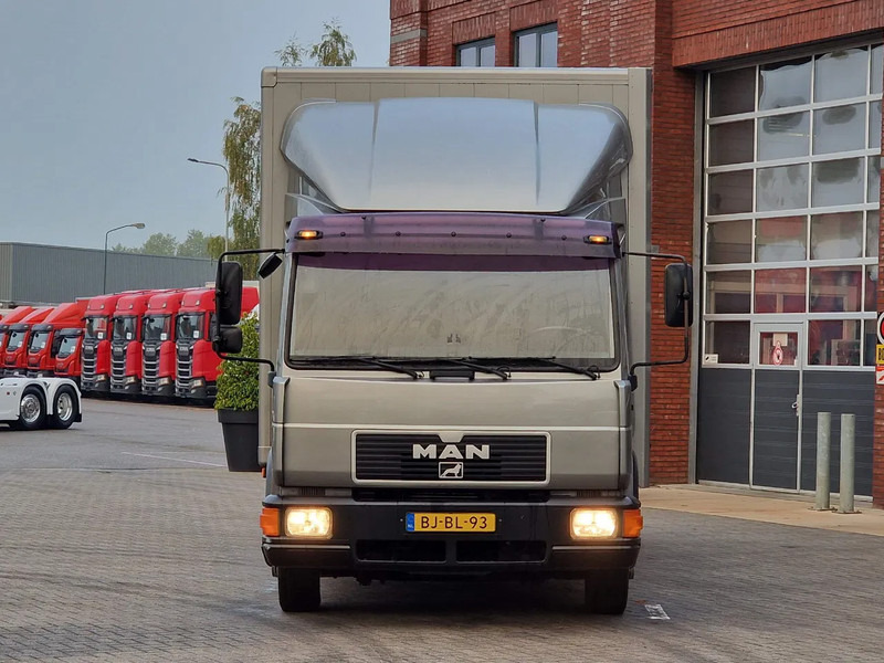 MAN TGL 12.220 LL 4x2 Box , loading lift - משאית תיבה: תמונה 2 MAN TGL 12.220 LL 4x2 Box , loading lift - משאית תיבה: תמונה 2