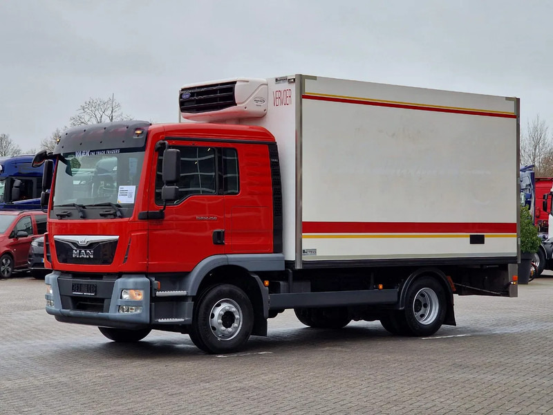 MAN TGM 12.250 Sleepercab 4x2 - Carrier Xarios 600 - Meat Hooks - Vleeshang - Rohrbahnen - Low KM - משאית קירור: תמונה 3 MAN TGM 12.250 Sleepercab 4x2 - Carrier Xarios 600 - Meat Hooks - Vleeshang - Rohrbahnen - Low KM - משאית קירור: תמונה 3
