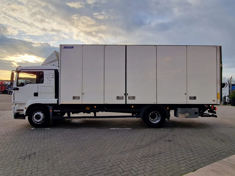 MAN TGM 18.340 4x2 - Sleepercab - Box with sidedoors - Loadlift - Full air - Euro 6 - Automatic - משאית תיבה: תמונה 4 MAN TGM 18.340 4x2 - Sleepercab - Box with sidedoors - Loadlift - Full air - Euro 6 - Automatic - משאית תיבה: תמונה 4