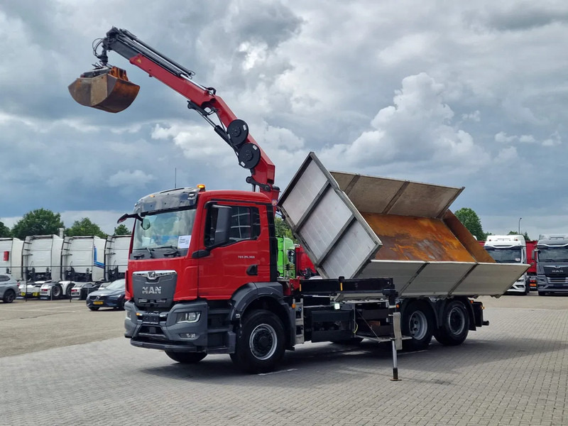 MAN TGS 26.360 6x4 Hydrodrive / Crane HMF1920K-RCS / 3 way tipper HMF / Low KM 110.700! - משאית מנוף: תמונה 3 MAN TGS 26.360 6x4 Hydrodrive / Crane HMF1920K-RCS / 3 way tipper HMF / Low KM 110.700! - משאית מנוף: תמונה 3