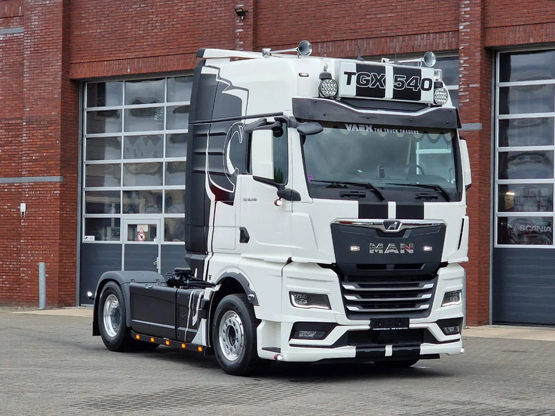 MAN TGX 18.540 GX - New - Retarder - Night clima - Alcoa - Show truck - Lightbar - - יחידת טרקטור: תמונה 1 MAN TGX 18.540 GX - New - Retarder - Night clima - Alcoa - Show truck - Lightbar - - יחידת טרקטור: תמונה 1