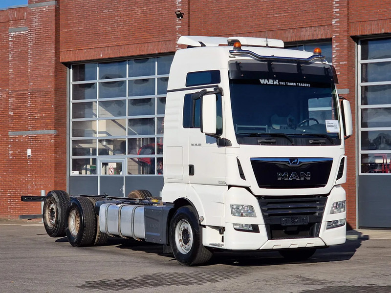 MAN TGX 26.500 6x2 XXL - Chassis - Full air - Night clima - AS Tronic - - משאית עם שלדת תא: תמונה 1 MAN TGX 26.500 6x2 XXL - Chassis - Full air - Night clima - AS Tronic - - משאית עם שלדת תא: תמונה 1