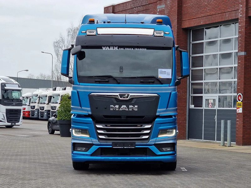 MAN TGX 26.510 6x2 XLX - Full spoiler - Led - Navi - Sliding 5th wheel - יחידת טרקטור: תמונה 2 MAN TGX 26.510 6x2 XLX - Full spoiler - Led - Navi - Sliding 5th wheel - יחידת טרקטור: תמונה 2