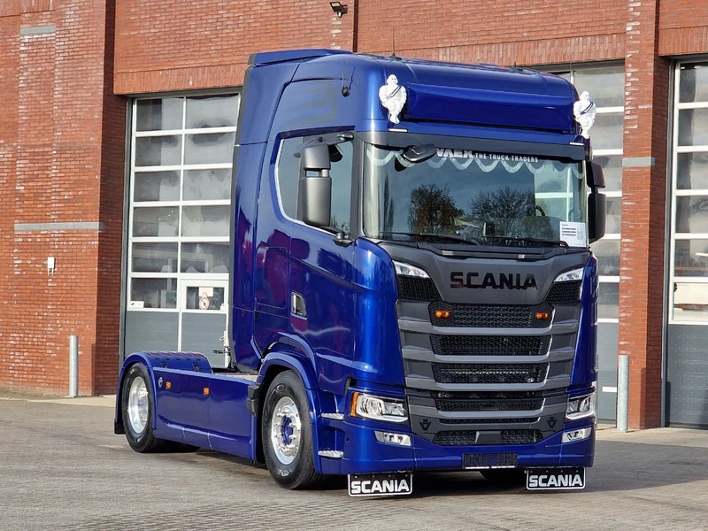 Scania 660S V8 NGS Highline 4x2 - Full spec - Retarder - Night Clima - Leather - Led - Full air - New Dashboard - יחידת טרקטור: תמונה 1 Scania 660S V8 NGS Highline 4x2 - Full spec - Retarder - Night Clima - Leather - Led - Full air - New Dashboard - יחידת טרקטור: תמונה 1