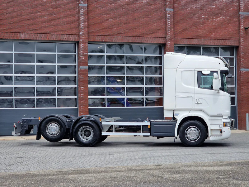 משאית עם שלדת תא Scania R580 V8 Highline 6x2*4 - Chassis - Retarder - Steering axle - 410 WB - Custom interior - Full air: תמונה 8