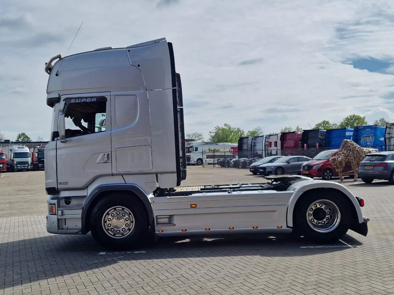 Scania R580 V8 Topline 4x2 - Full spec - Custom interior - Retarder - Night clima - Full air - Navi - יחידת טרקטור: תמונה 4 Scania R580 V8 Topline 4x2 - Full spec - Custom interior - Retarder - Night clima - Full air - Navi - יחידת טרקטור: תמונה 4