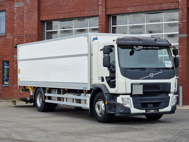 Volvo FE 280 4x2 - Closed box with Adjustable height - Loadlift - Full air - Euro 6 - 550 WB - משאית תיבה: תמונה 2 Volvo FE 280 4x2 - Closed box with Adjustable height - Loadlift - Full air - Euro 6 - 550 WB - משאית תיבה: תמונה 2