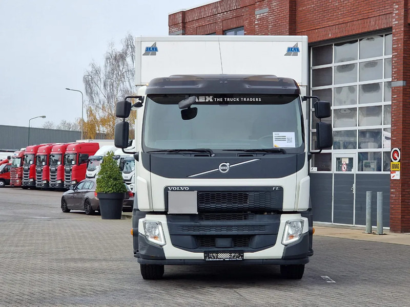Volvo FE 280 4x2 - Closed box with Adjustable height - Loadlift - Full air - Euro 6 - 550 WB - משאית תיבה: תמונה 3 Volvo FE 280 4x2 - Closed box with Adjustable height - Loadlift - Full air - Euro 6 - 550 WB - משאית תיבה: תמונה 3