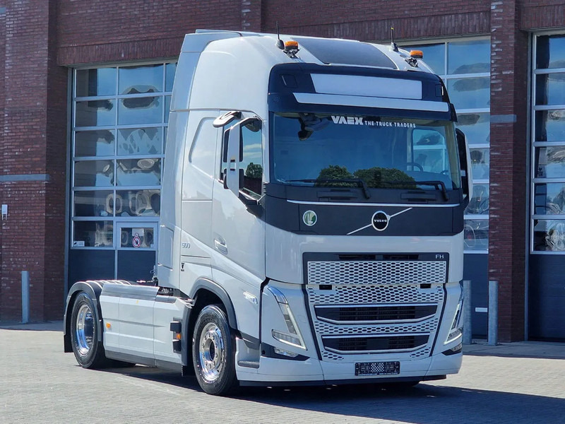 Volvo FH 13.500 Globetrotter XL 4x2 - NEW - Full spec - I parkcool - Full air - - יחידת טרקטור: תמונה 1 Volvo FH 13.500 Globetrotter XL 4x2 - NEW - Full spec - I parkcool - Full air - - יחידת טרקטור: תמונה 1