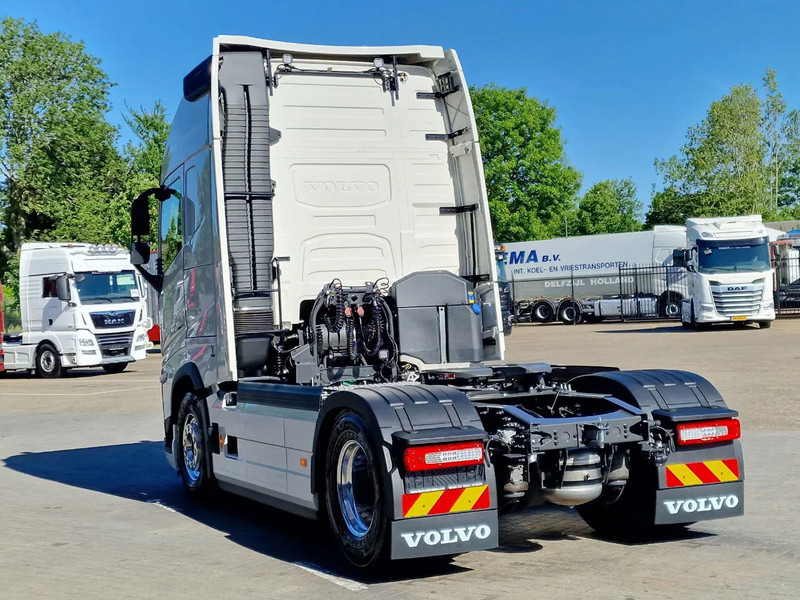Volvo FH 13.500 Globetrotter XL 4x2 - NEW - Full spec - I parkcool - Full air - - יחידת טרקטור: תמונה 5 Volvo FH 13.500 Globetrotter XL 4x2 - NEW - Full spec - I parkcool - Full air - - יחידת טרקטור: תמונה 5