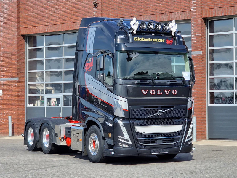 Volvo FH 13.540 Globetrotterl XL 6x4 - Royal - Retarder - Full air - 3.40 WB - Low KM - יחידת טרקטור: תמונה 1 Volvo FH 13.540 Globetrotterl XL 6x4 - Royal - Retarder - Full air - 3.40 WB - Low KM - יחידת טרקטור: תמונה 1
