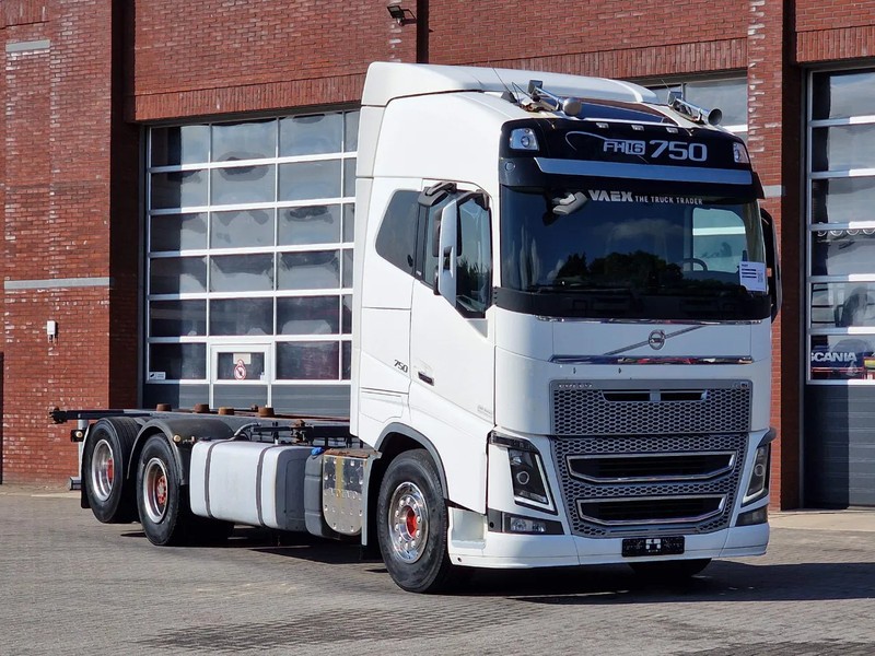 Volvo FH 16.750 Globetrotter 6x2 BDF - Retarder - HUB reduction - Euro 5 - 4.90 WB - מוביל מכולות/ משאית החלפת גוף: תמונה 1 Volvo FH 16.750 Globetrotter 6x2 BDF - Retarder - HUB reduction - Euro 5 - 4.90 WB - מוביל מכולות/ משאית החלפת גוף: תמונה 1