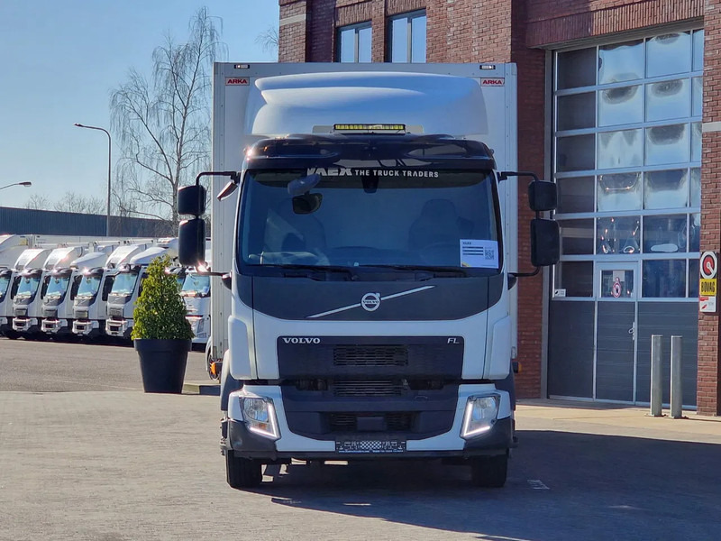 Volvo FL 250 4x2 Box truck, loading lift, 12T - משאית תיבה: תמונה 2 Volvo FL 250 4x2 Box truck, loading lift, 12T - משאית תיבה: תמונה 2