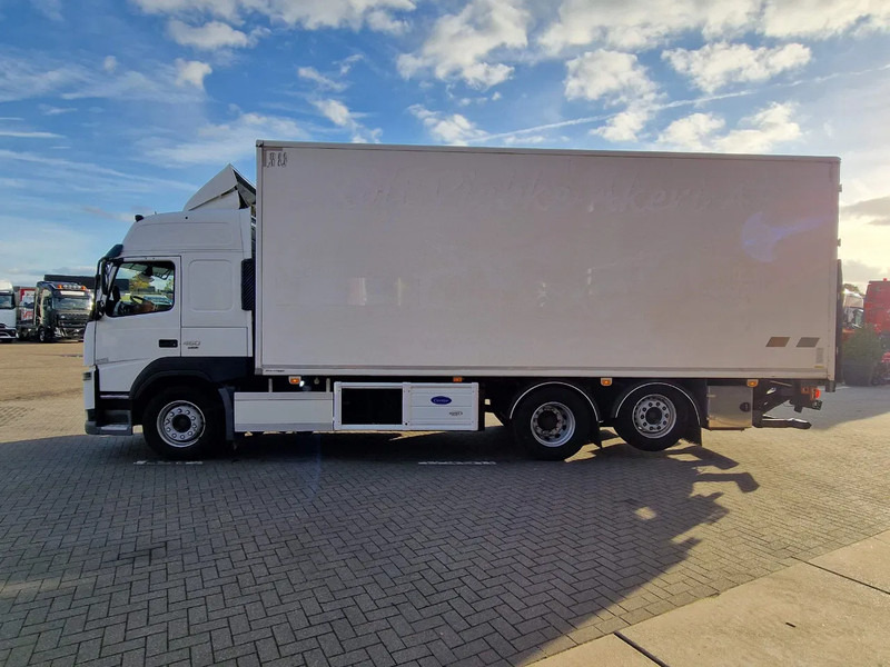 Volvo FM 13.460 Globetrotter 6x2*4 - Frigo Carrier Supra 1150 U MT - Zepro loadlift - Steering axle - משאית איזותרמית: תמונה 4 Volvo FM 13.460 Globetrotter 6x2*4 - Frigo Carrier Supra 1150 U MT - Zepro loadlift - Steering axle - משאית איזותרמית: תמונה 4