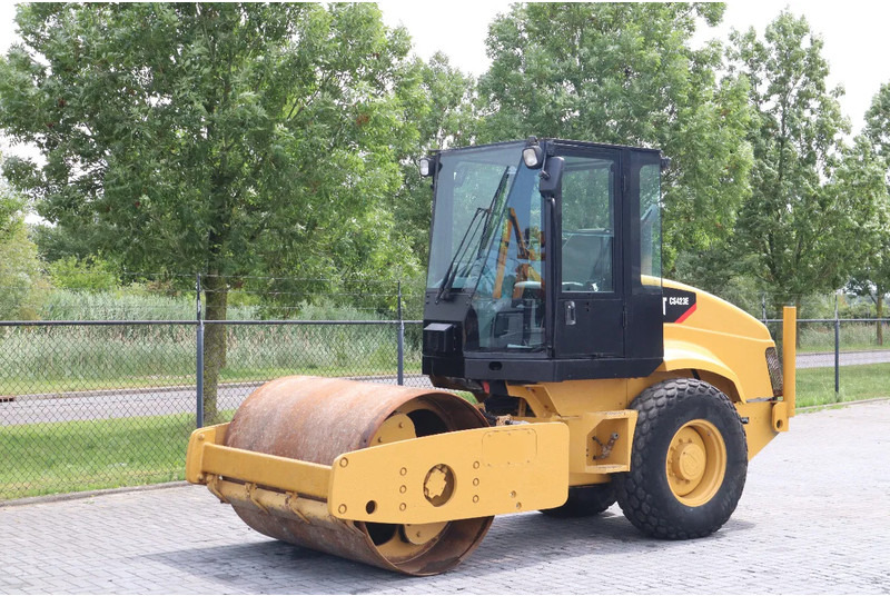 Caterpillar CS423 E | AIRCO | GOOD WORKING | BW 177 - רולר: תמונה 2 Caterpillar CS423 E | AIRCO | GOOD WORKING | BW 177 - רולר: תמונה 2