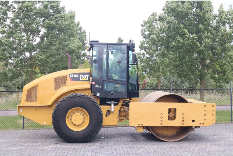 Caterpillar CS78B | TRIMBLE GPS | GOOD CONDITION - מכבש משולב: תמונה 4 Caterpillar CS78B | TRIMBLE GPS | GOOD CONDITION - מכבש משולב: תמונה 4