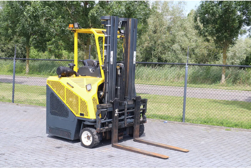 Combilift CB3000 | 2.5 TON | 6 METER | TRIPLEX | SIDESHIFT - משאית הגעה ב-4 דרכים: תמונה 5 Combilift CB3000 | 2.5 TON | 6 METER | TRIPLEX | SIDESHIFT - משאית הגעה ב-4 דרכים: תמונה 5
