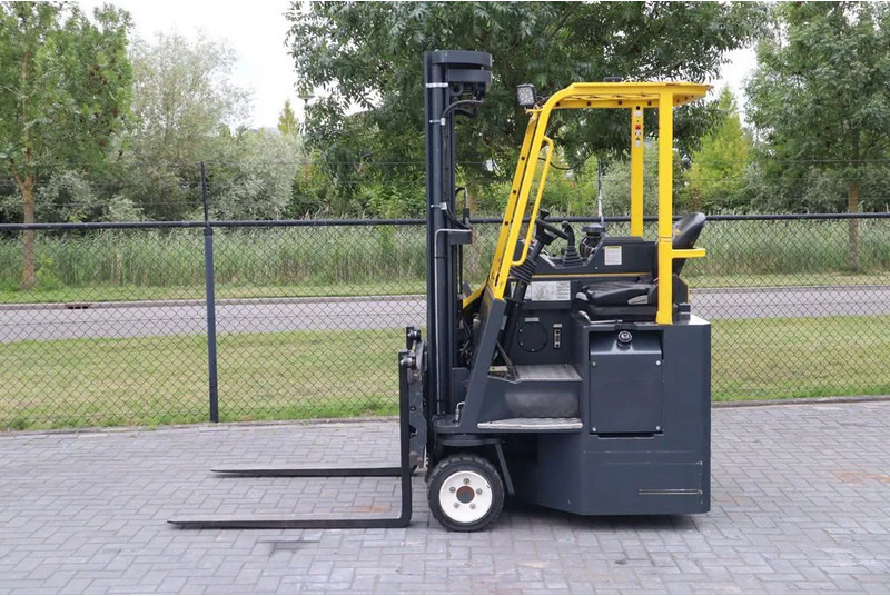 Combilift CB3000 | 2.5 TON | 6 METER | TRIPLEX | SIDESHIFT - משאית הגעה ב-4 דרכים: תמונה 1 Combilift CB3000 | 2.5 TON | 6 METER | TRIPLEX | SIDESHIFT - משאית הגעה ב-4 דרכים: תמונה 1